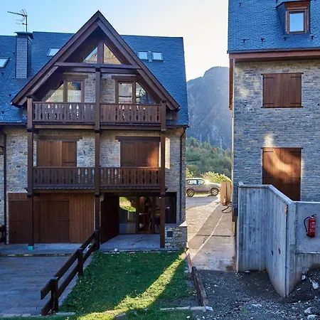 Preciosa Casa, Naut Aran, Alto Aran, Gessa, A 4 Km De Baqueira, 212 M2 Wifi Holiday home *